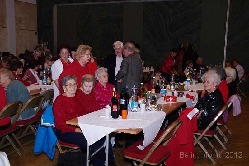 torokbalint_nyugdijasklub_mikulas_2012_001.jpg