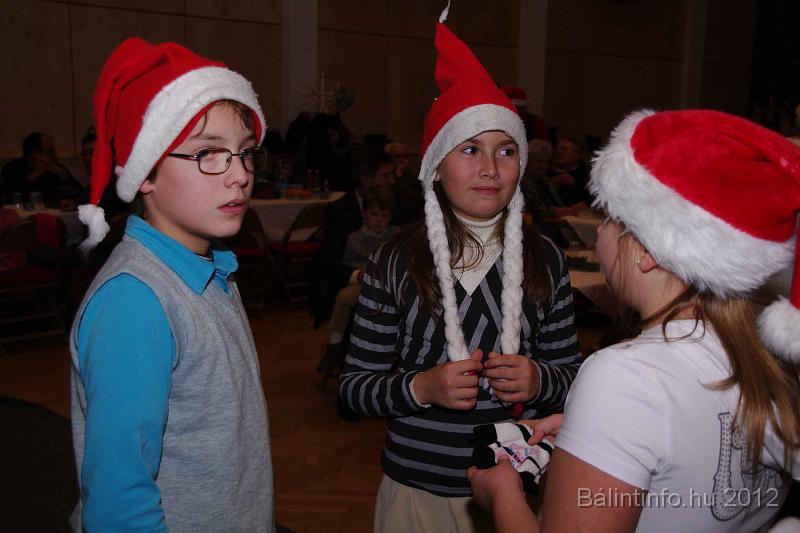 torokbalint_nyugdijasklub_mikulas_2012_007.jpg