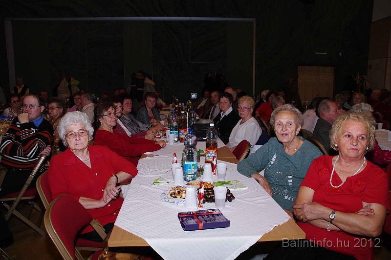 torokbalint_nyugdijasklub_mikulas_2012_022.jpg