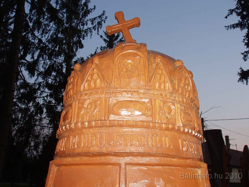 puspokhatvan_faszobrok_2010_016.jpg