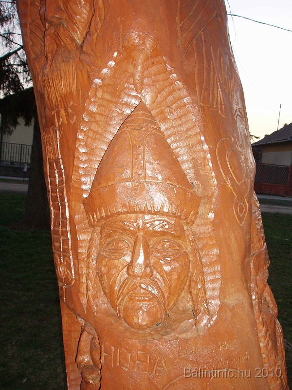puspokhatvan_faszobrok_2010_023.jpg