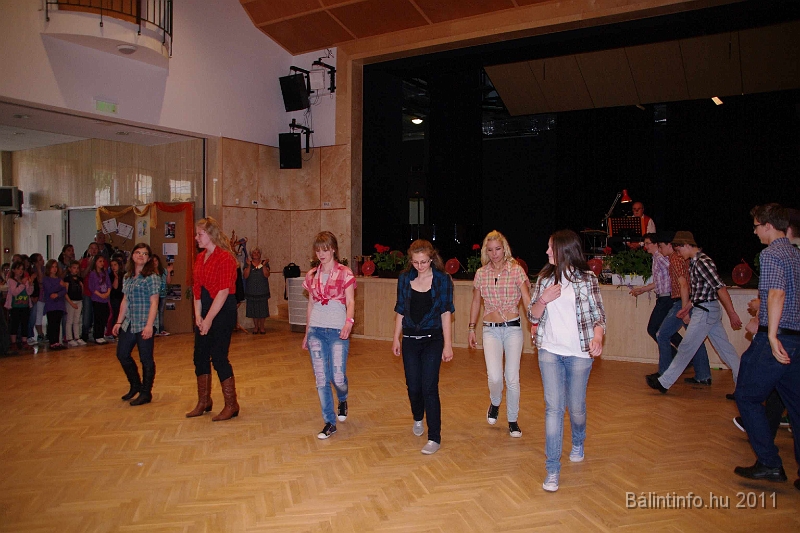 torokbalint_nyugdijasklub_anyaknapja_2011_038.jpg