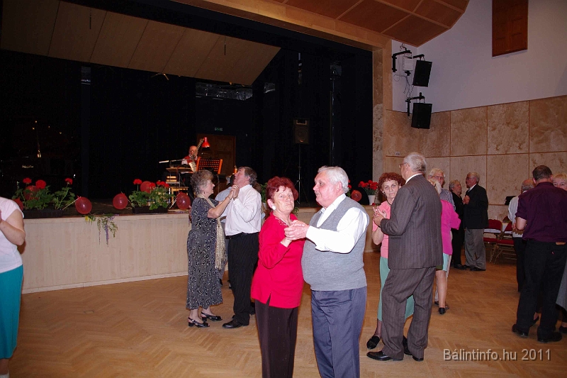 torokbalint_nyugdijasklub_anyaknapja_2011_079.jpg