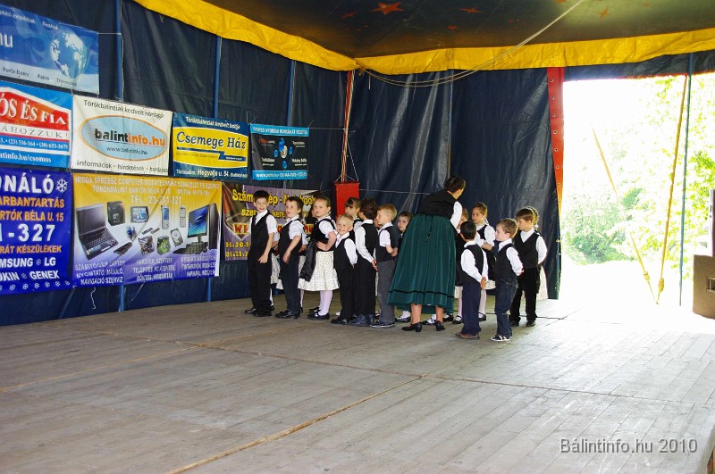 varosi_majalis_fellepok_2010_003.jpg