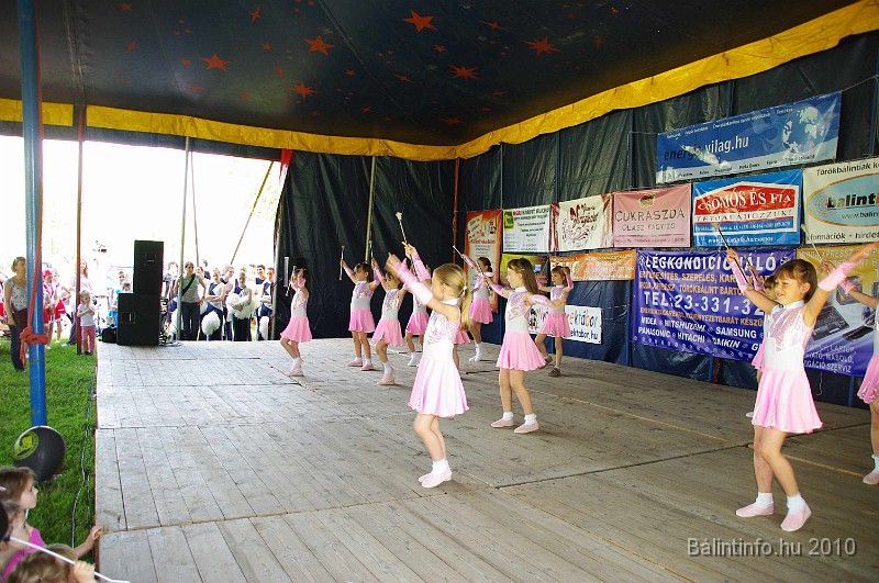 varosi_majalis_fellepok_2010_024.jpg