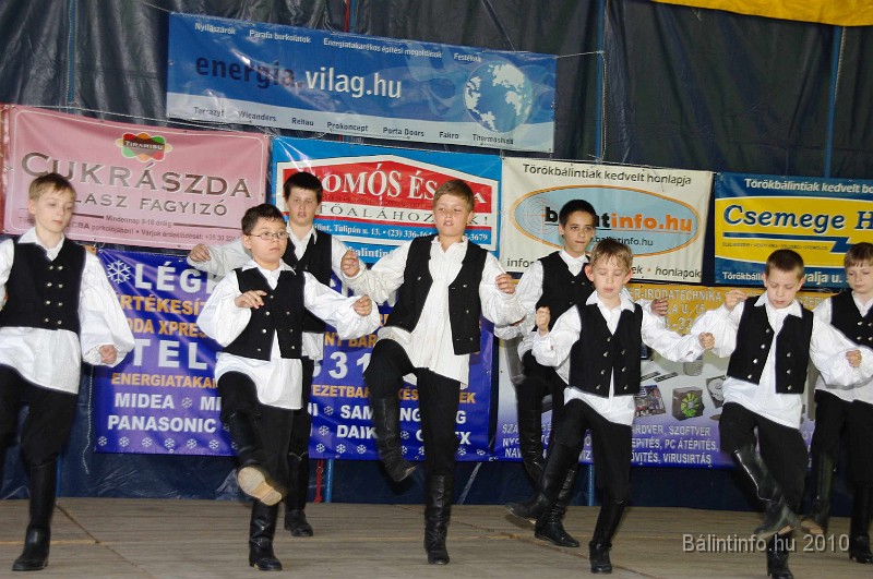 varosi_majalis_fellepok_2010_077.jpg