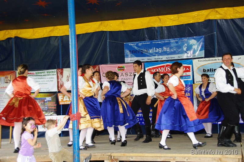 varosi_majalis_fellepok_2010_157.jpg