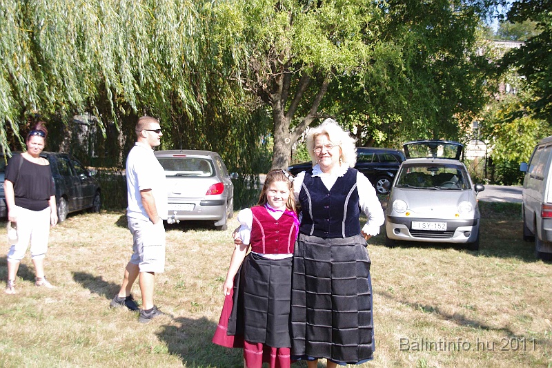 szureti_felvonulas_2011_007.jpg