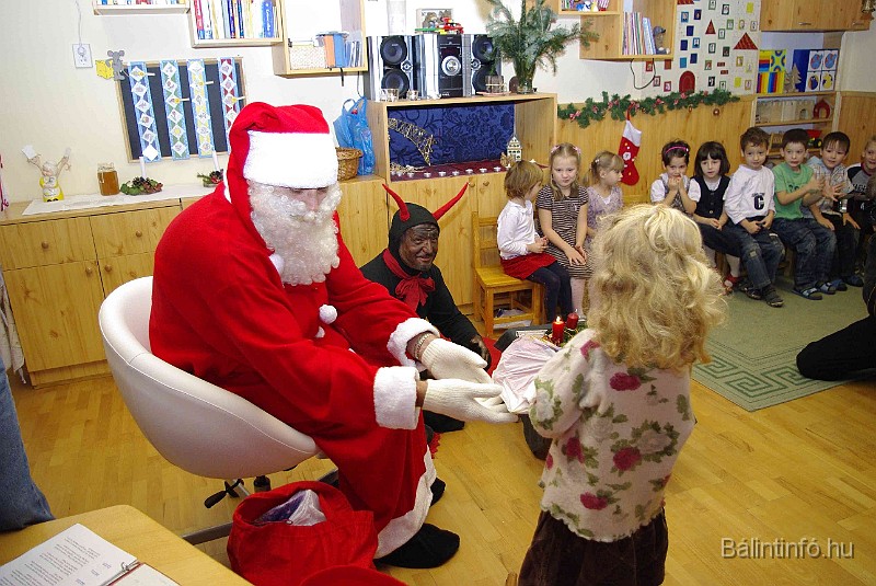 mikulas_csupasziv_2008_028.jpg