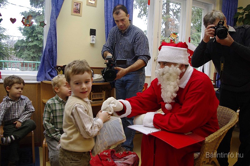 mikulas_csupasziv_2008_127.jpg