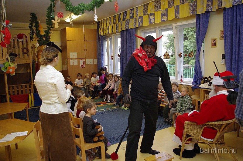 mikulas_csupasziv_2008_158.jpg