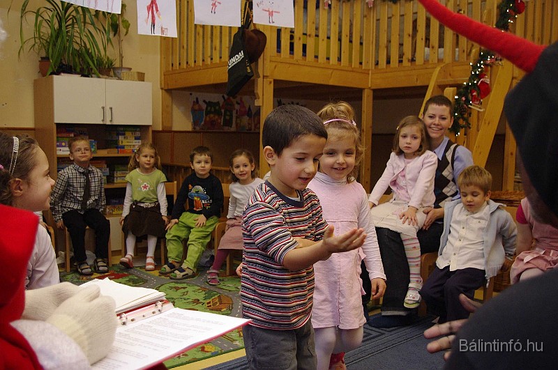 mikulas_csupasziv_2008_250.jpg