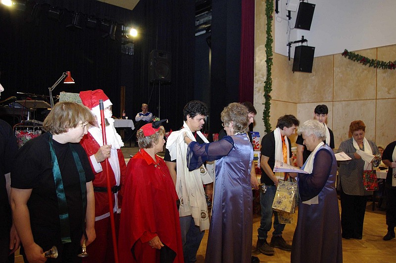 nyugdijasmikulas_2008_029.jpg