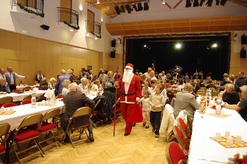 nyugdijasmikulas_2008_075.jpg