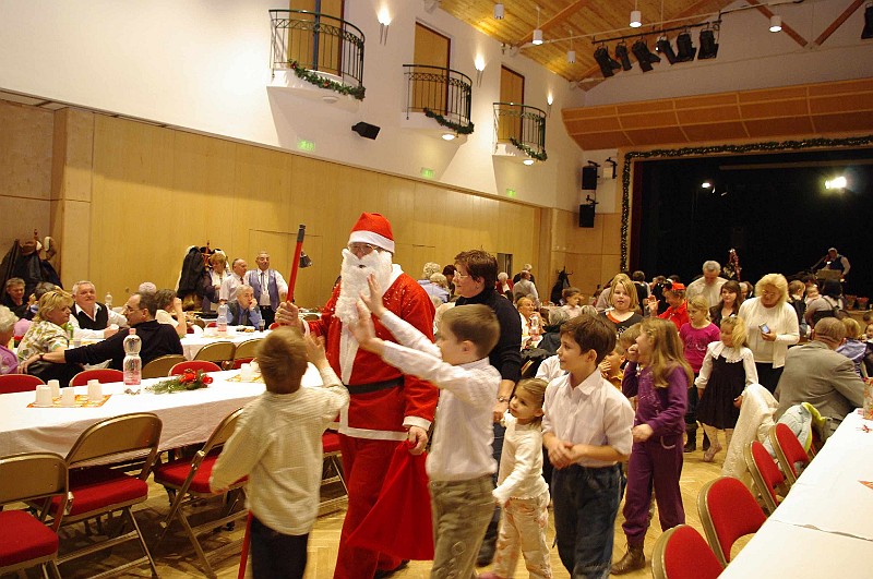 nyugdijasmikulas_2008_076.jpg